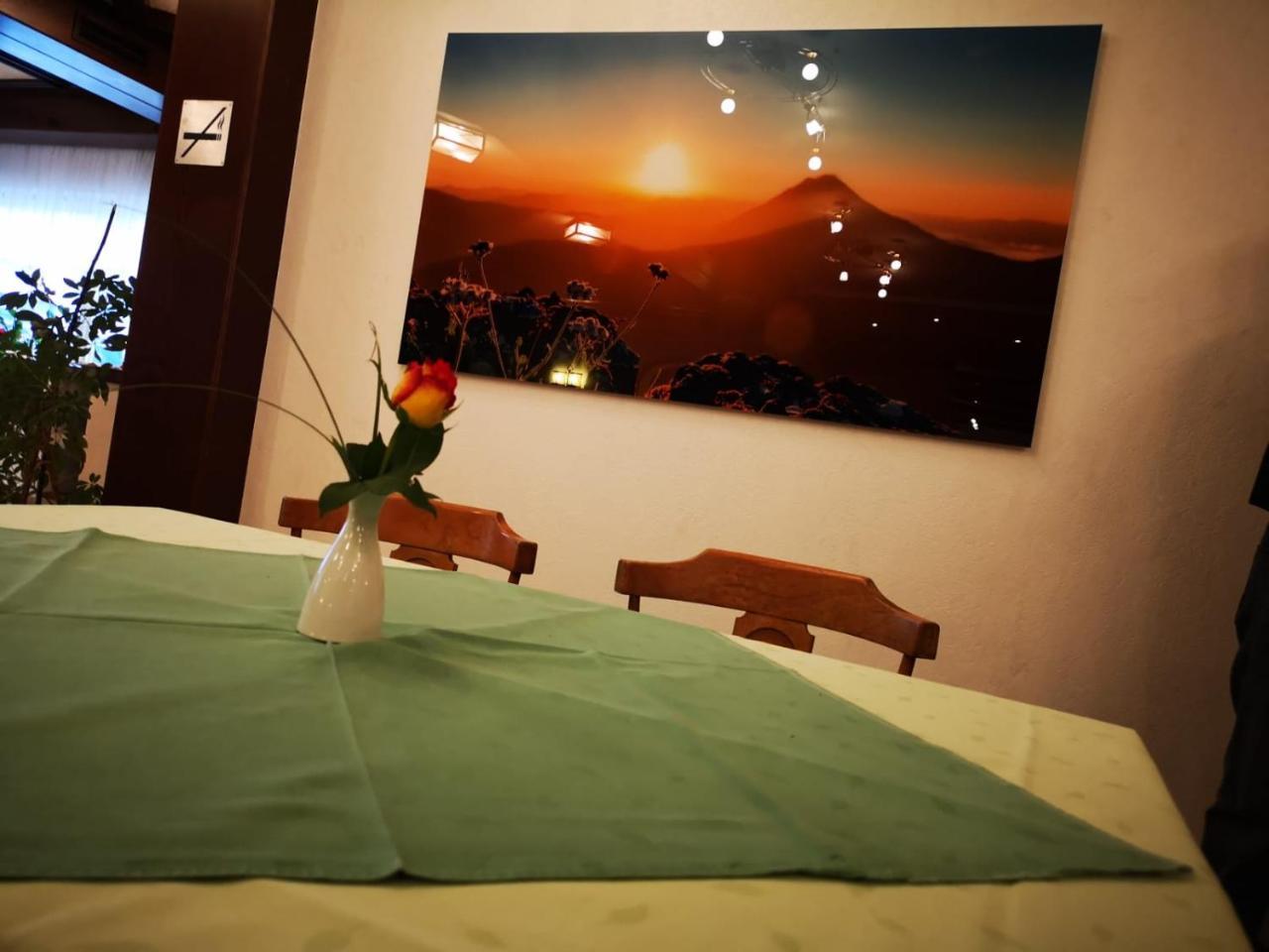 Hotel - Pension Scheiblechner ゲストリング・アン・デア・イップス エクステリア 写真